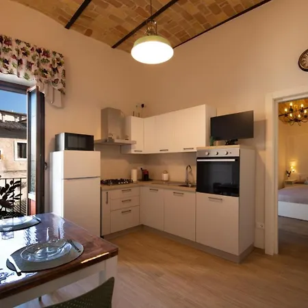 Dimora Cuore Della Citta Apartment *